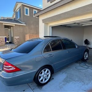 Meet your Posher, Clarence